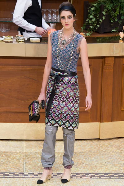 Look 77